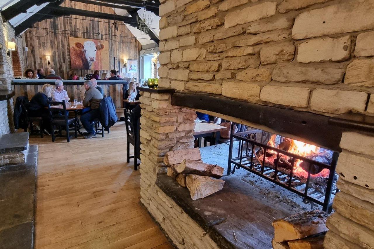 Priory Inn Tetbury Esterno foto